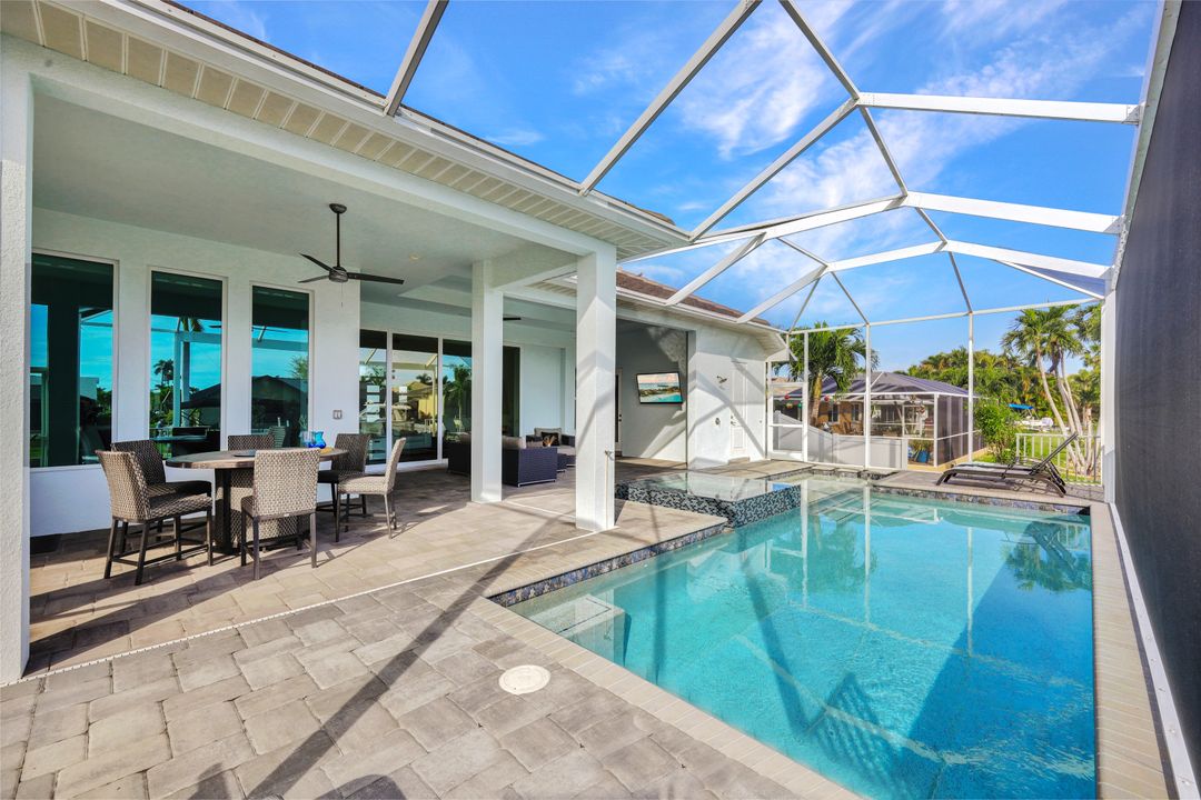 5317 SW 8th Pl, Cape Coral, FL 33914