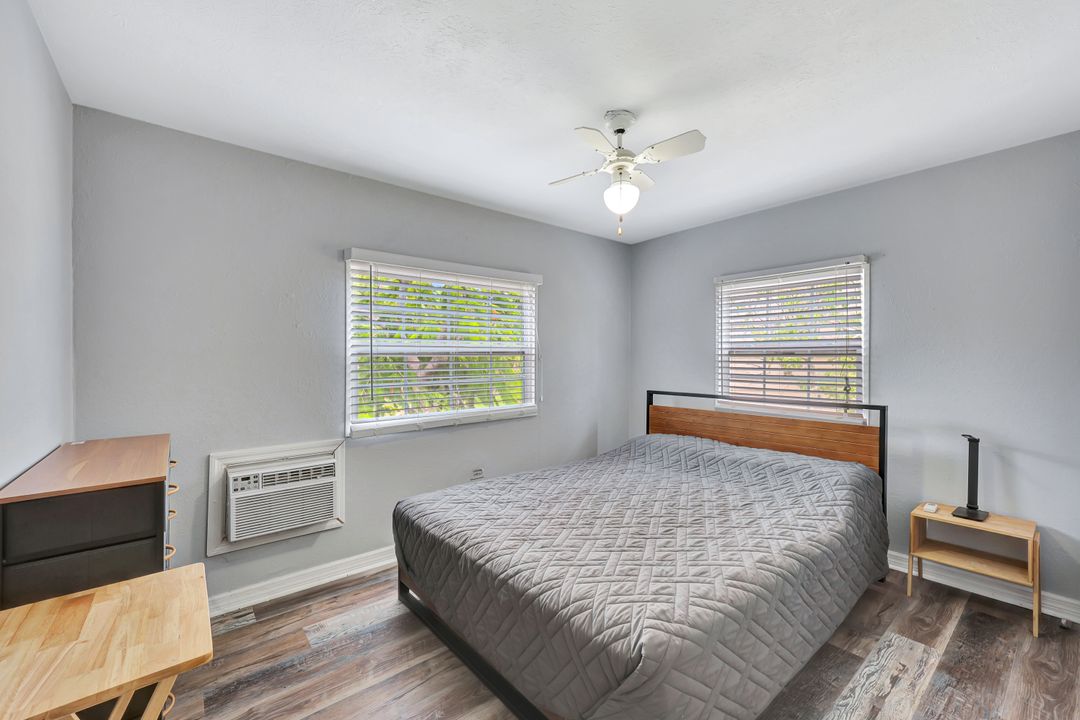 10464 Betsy Pkwy, Saint James City, FL 33956