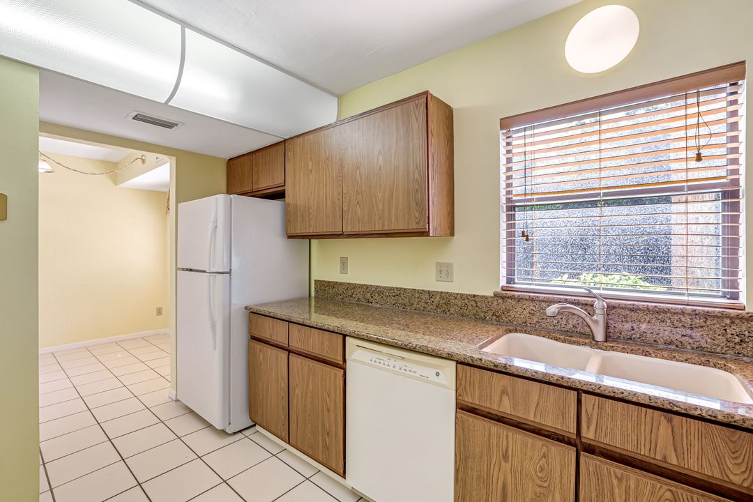 5501 Rattlesnake Hammock Rd #109, Naples, FL 34113