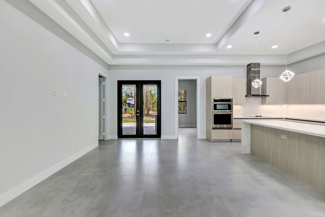 3366 72nd Ave NE, Naples, FL 34120