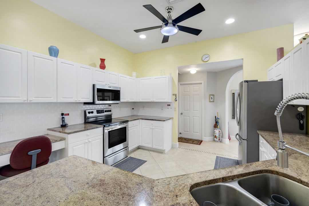 405 NW 18th Ave, Cape Coral, FL 33993