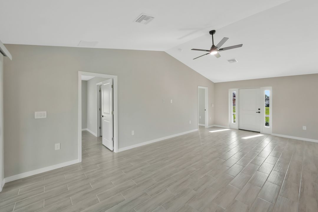 3804 NE 9th Pl, Cape Coral, FL 33909