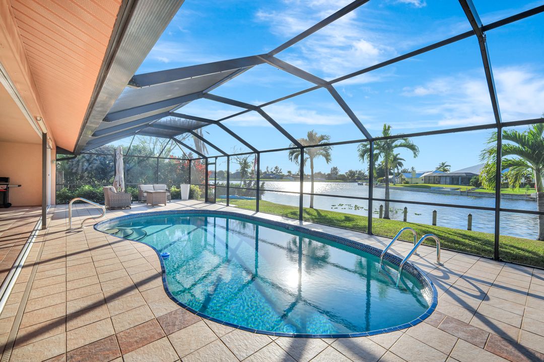 1940 SE 6th Ave, Cape Coral, FL 33990