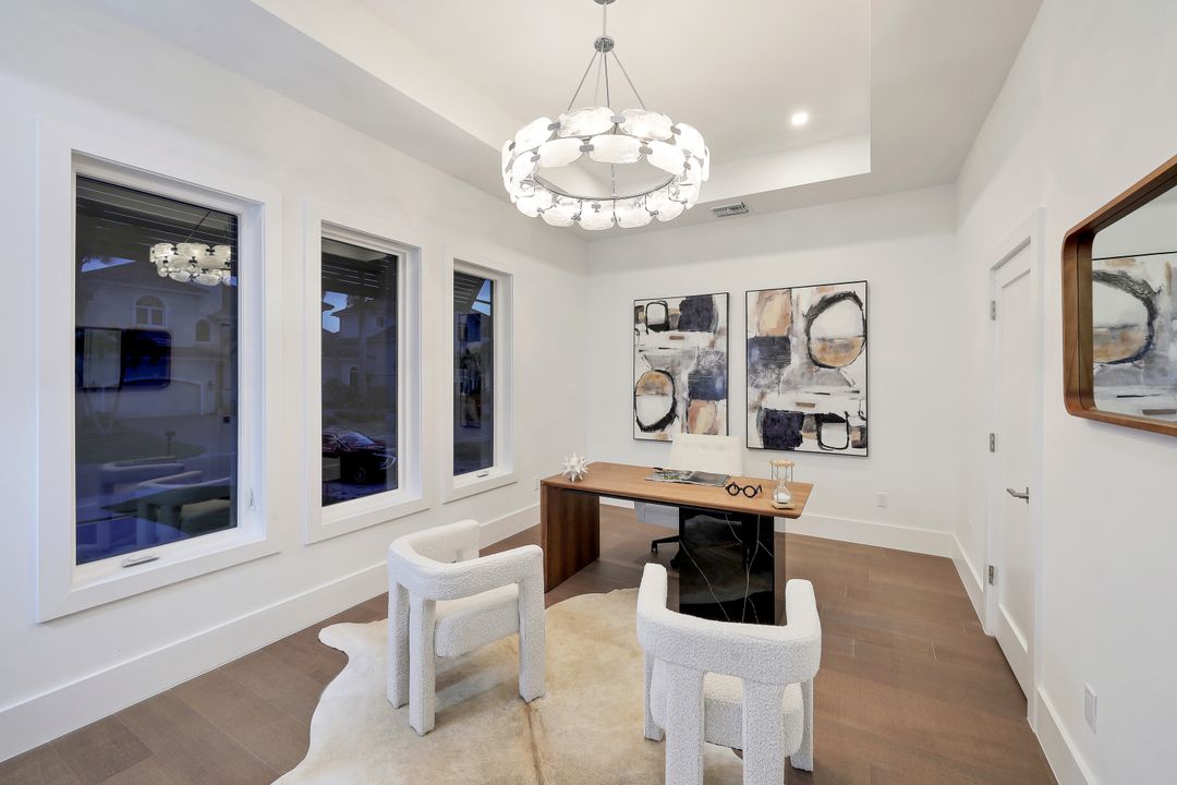 469 Germain Ave, Naples, FL 34108