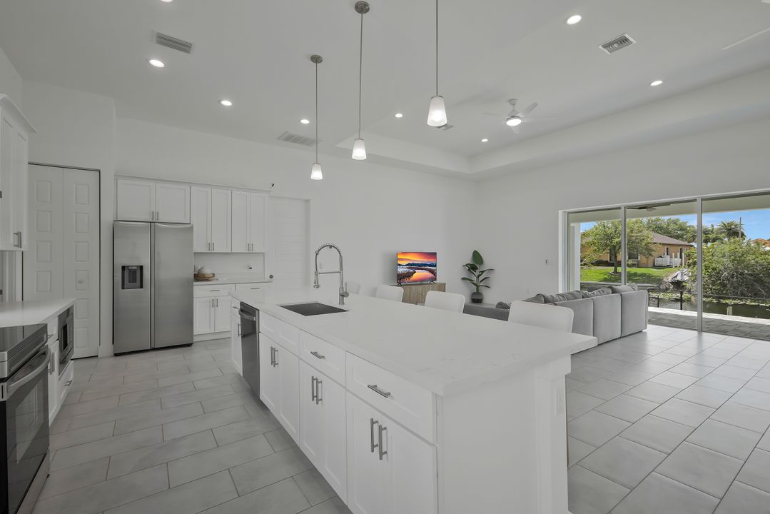 1428 NW 27th Pl, Cape Coral, FL 33993