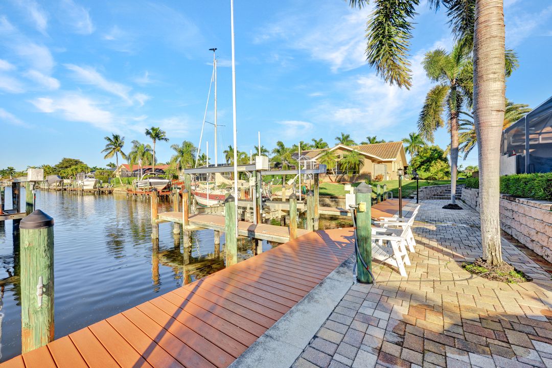 907 SW 51st Terrace, Cape Coral, FL 33914