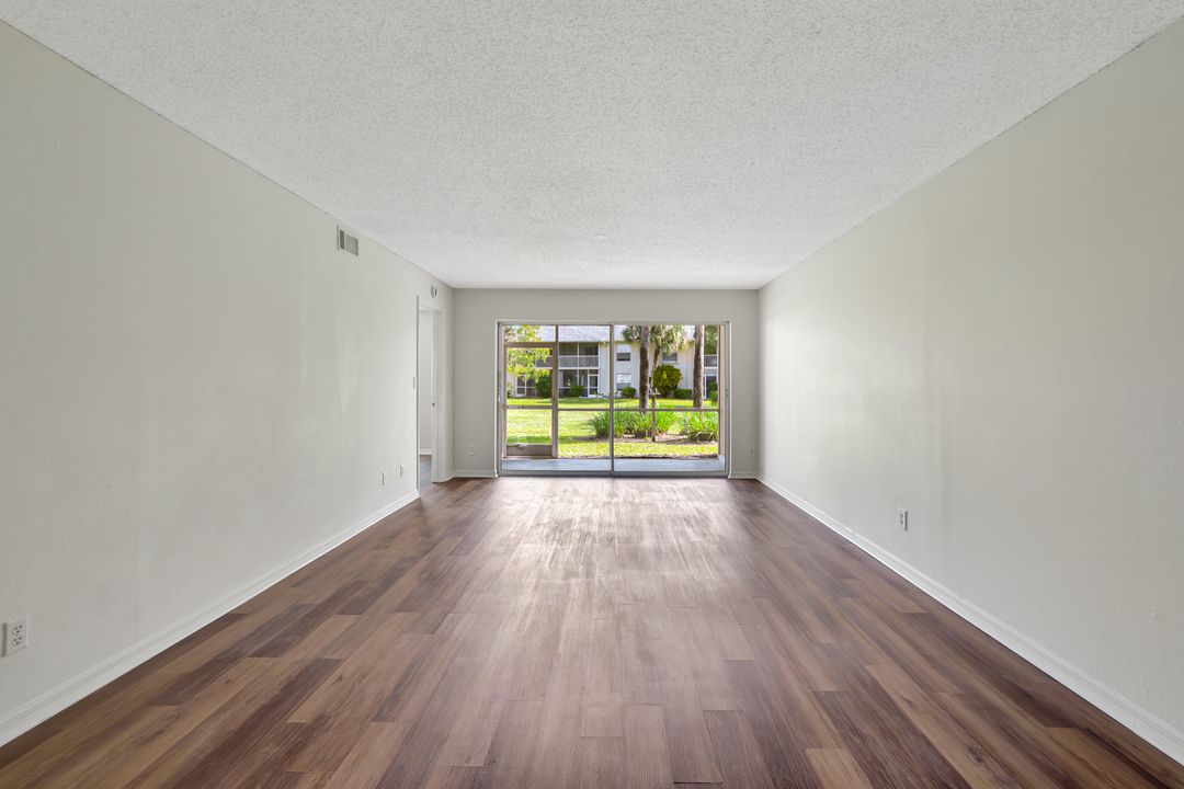 729 Landover Ct #101, Naples, FL 34104