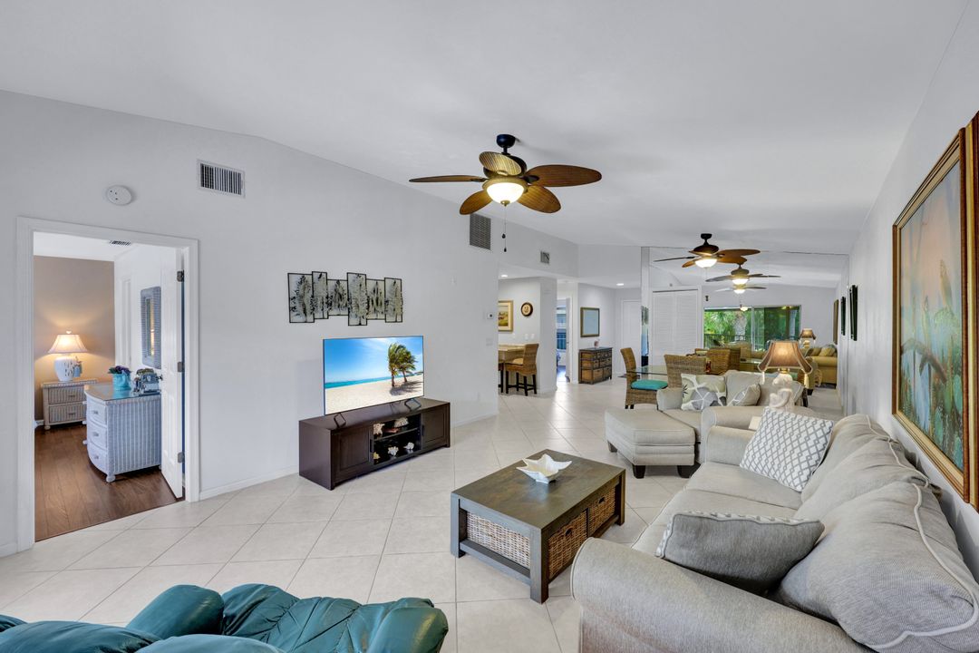 509 Roma Ct #202, Naples, FL 34110
