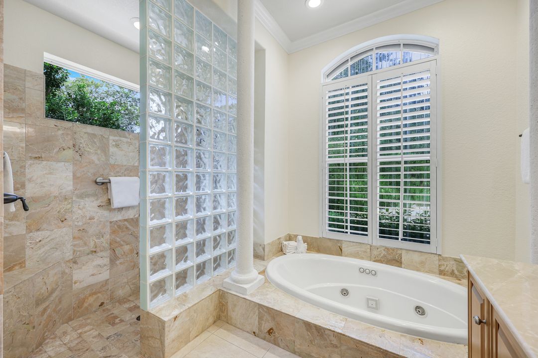 12531 Collier's Reserve Dr, Naples, FL 34110