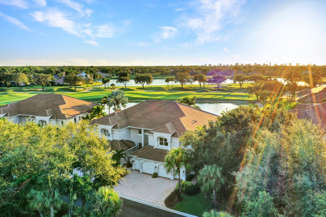 3220 Hamlet Dr #4, Naples, FL 34105