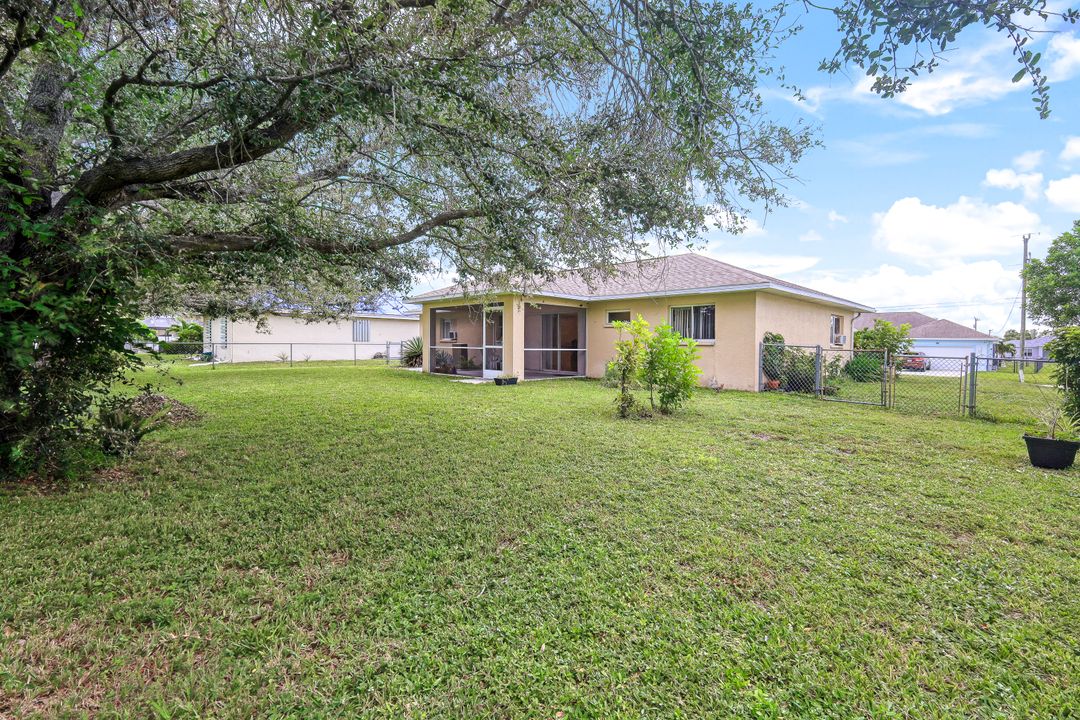 1332 SW 1st Ave, Cape Coral, FL 33991