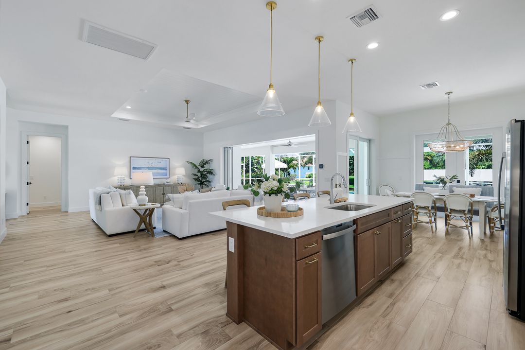 1319 SE 38th St, Cape Coral, FL 33904