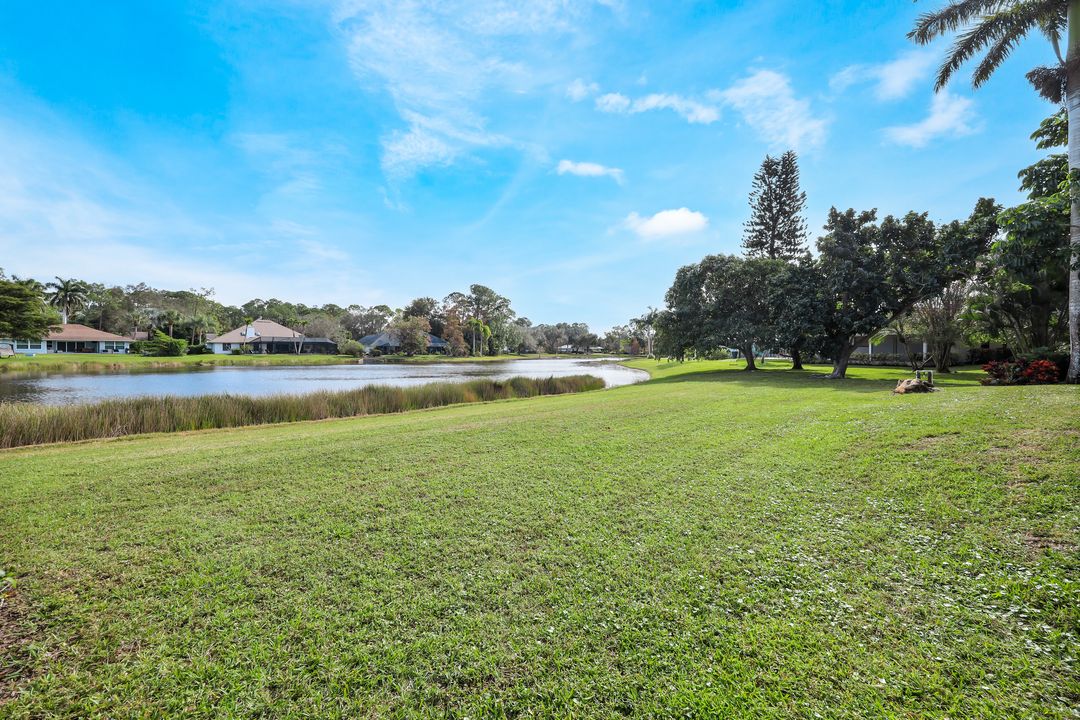 2218 Kings Lake Blvd, Naples, FL 34112