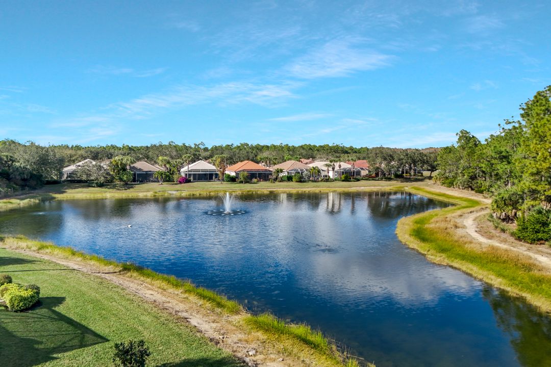 5852 Northridge Dr, Naples, FL 34110