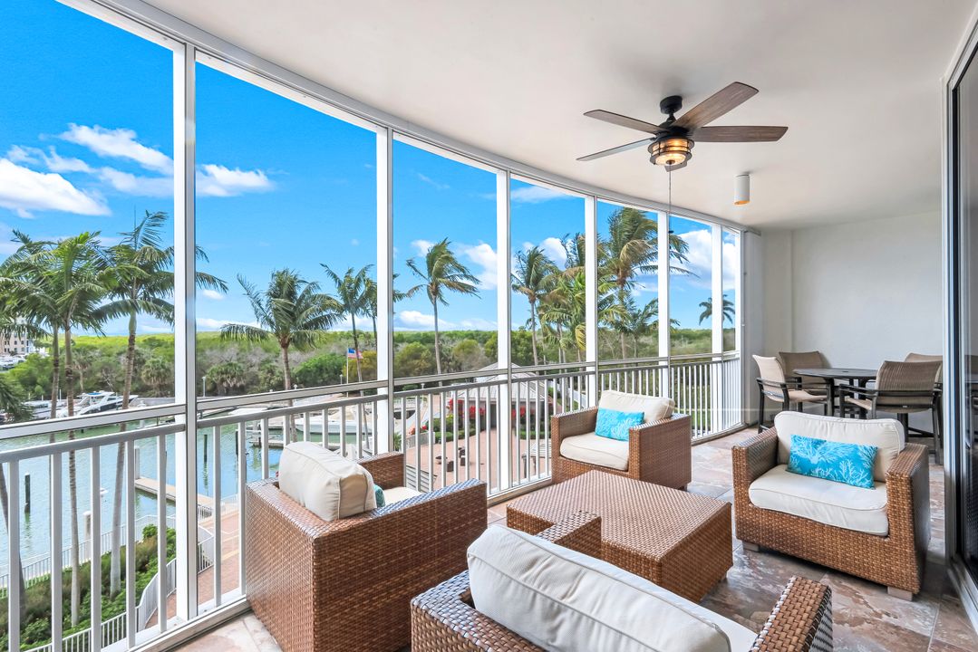 13675 Vanderbilt Dr #406, Naples, FL 34110