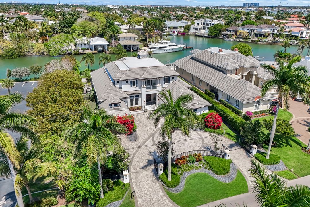 605 Galleon Dr, Naples, FL 34102