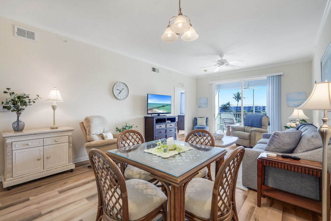 16575 Lake Cir Dr #1136, Fort Myers, FL 33908