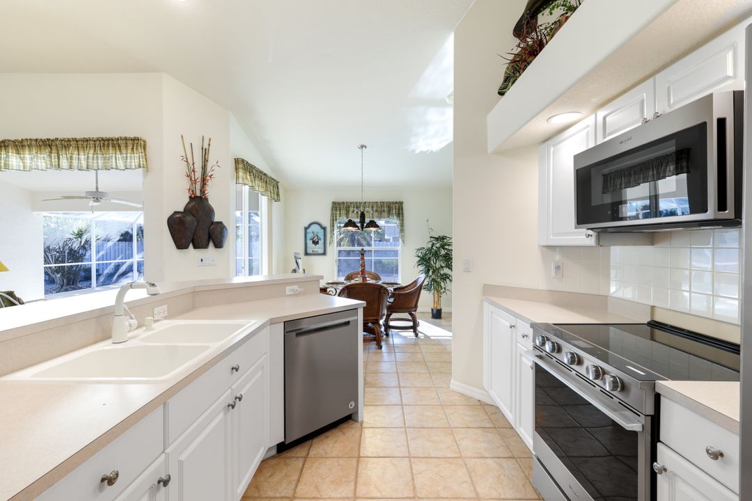 3510 SE 5th Pl, Cape Coral, FL 33904