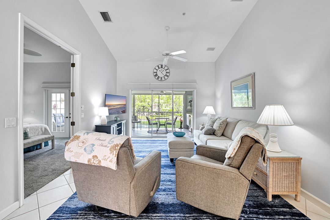 1940 Cascades Dr #8, Naples, FL 34112