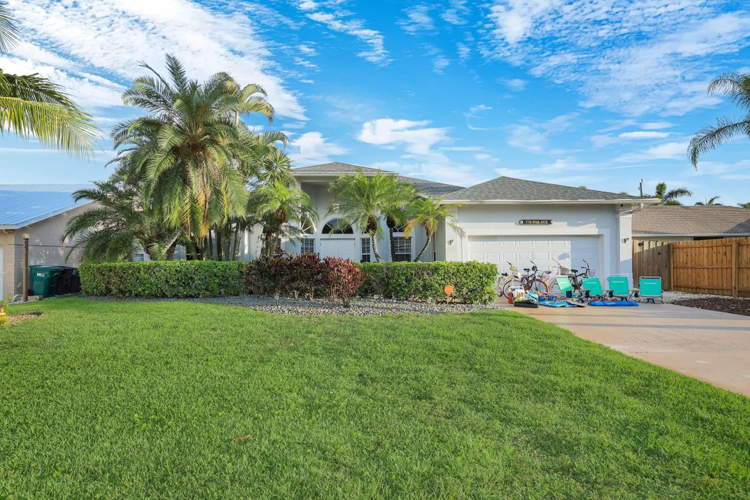 778 95th Ave N, Naples, FL 34108