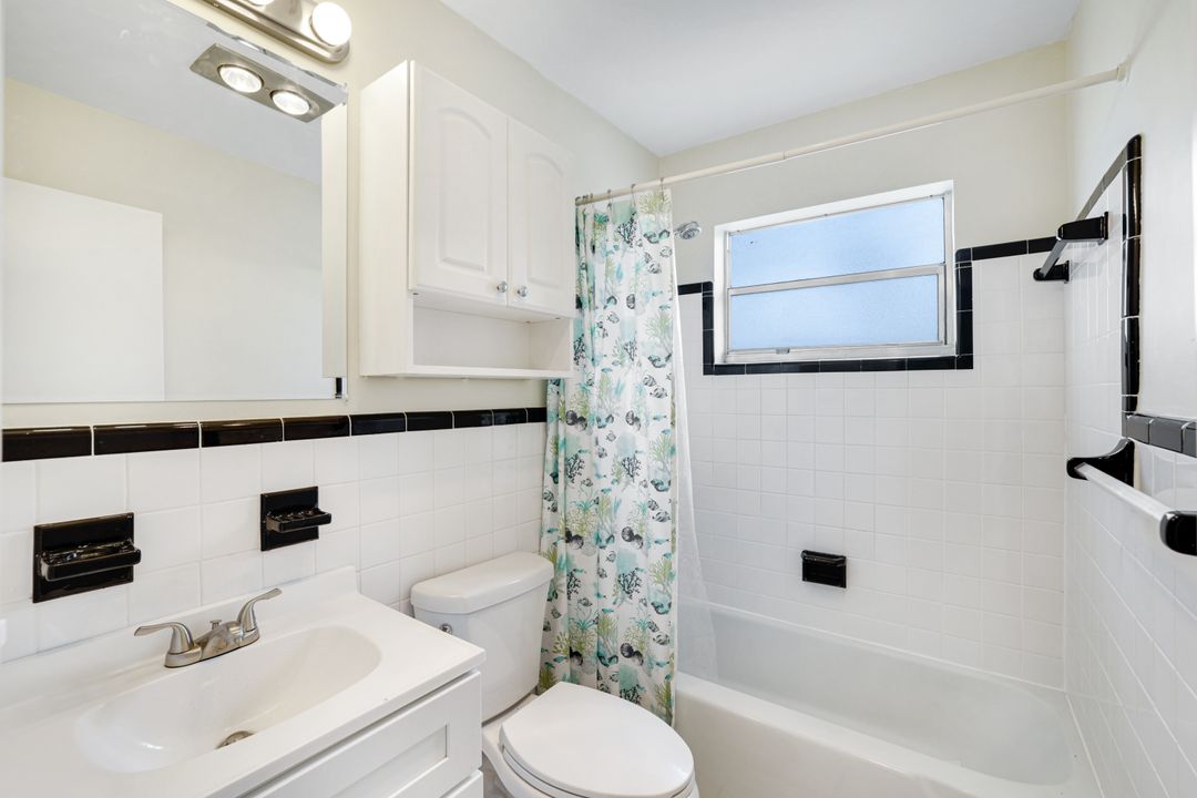 527 Goodland Dr, Marco Island, FL 34145