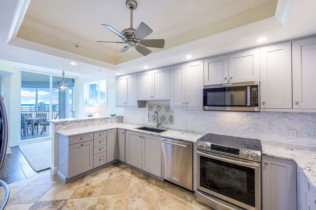 315 Dunes Blvd #PH-6, Naples, FL 34110