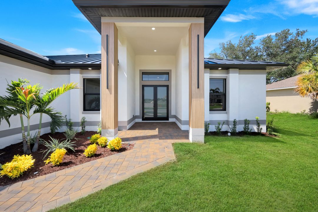 2617 Ceitus Pkwy, Cape Coral, FL 33991