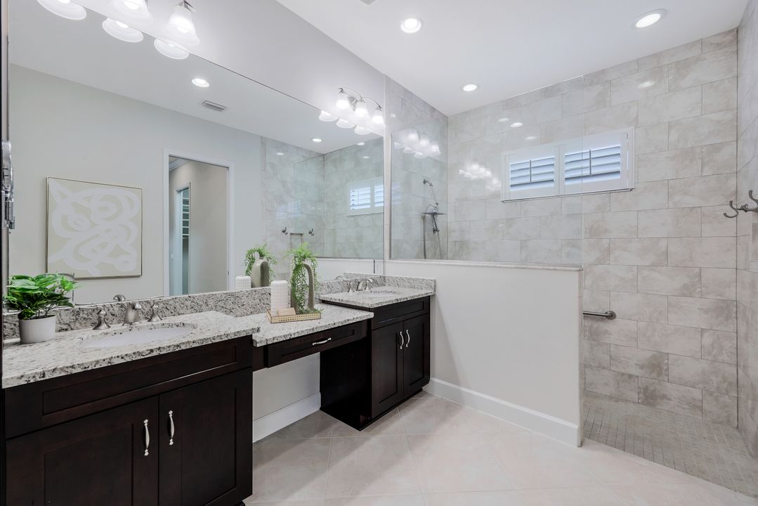 9096 Isla Bella Cir, Bonita Springs, FL 34135