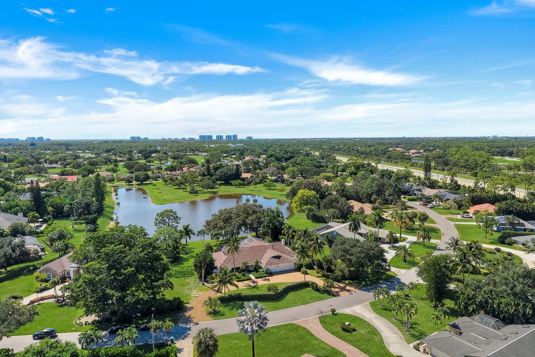 1924 Empress Ct, Naples, FL 34110