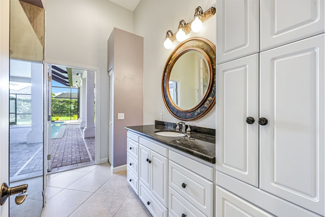 2035 Castle Garden Ln, Naples, FL 34110