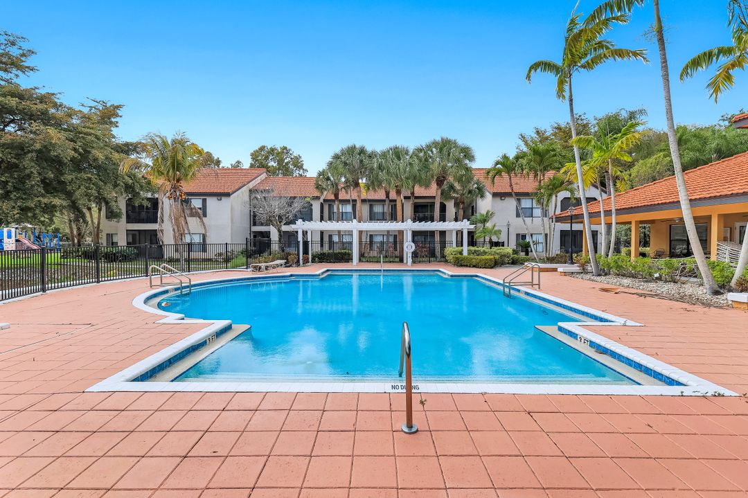 2178 Arbour Walk Cir #2326, Naples, FL 34109