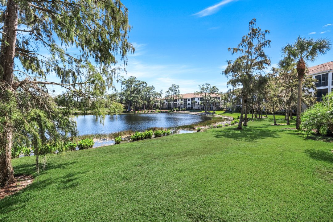 8247 Parkstone Pl #205, Naples, FL 34120