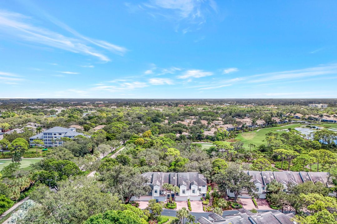 27105 Oakwood Lake Dr, Bonita Springs, FL 34134