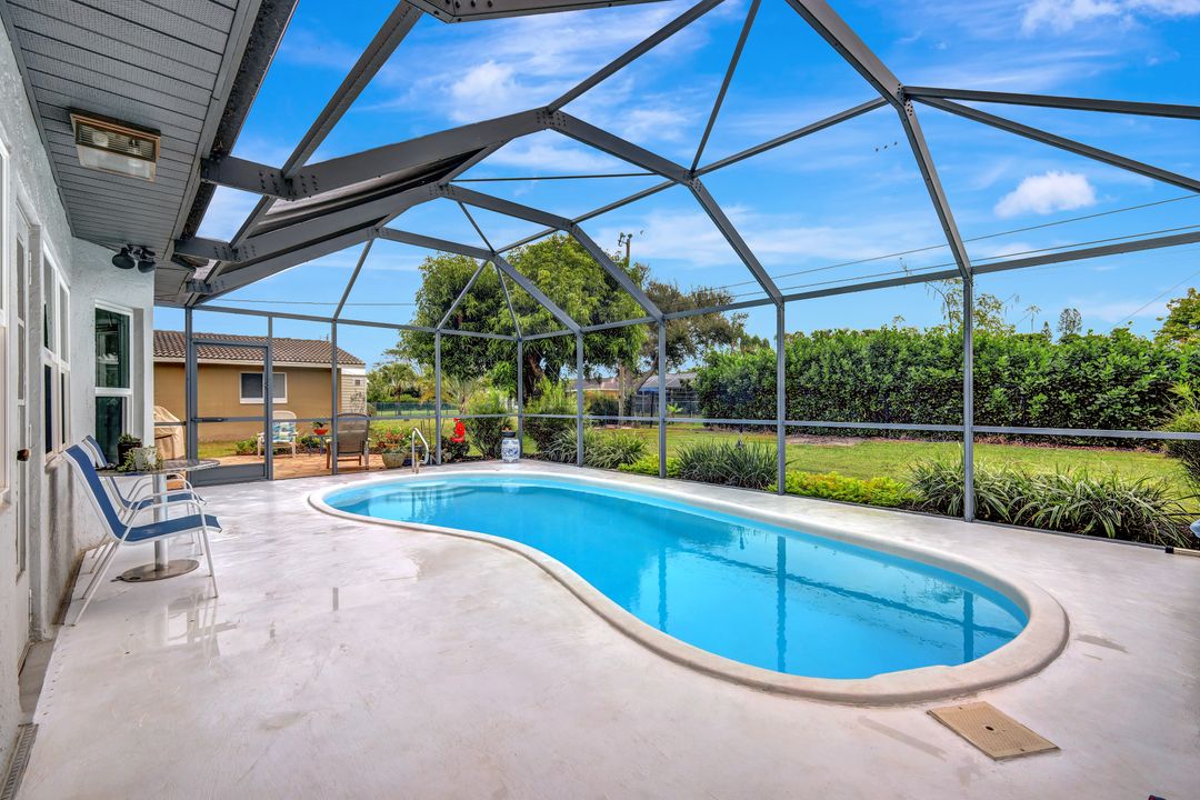 4117 SE 1st Pl, Cape Coral, FL 33904