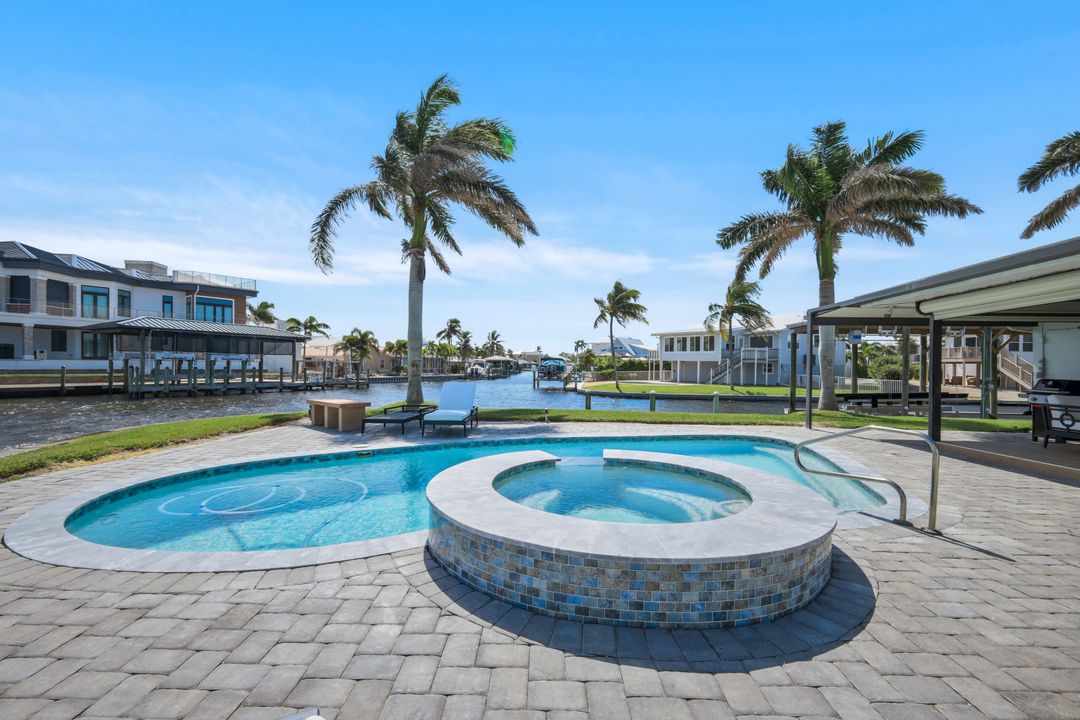 5596 Avenida Pescadora, Fort Myers Beach, FL 33931