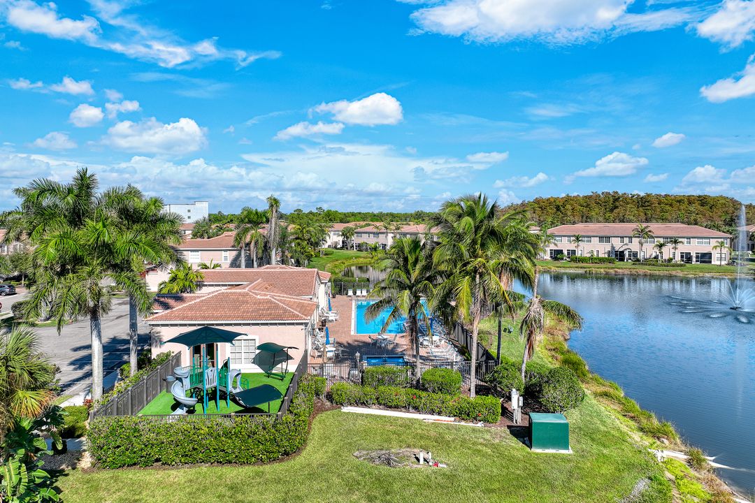 3827 Clearbrook Ln, Fort Myers, FL 33966