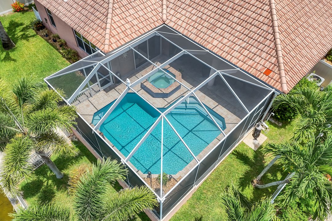 3214 SW 11th Pl, Cape Coral, FL 33914