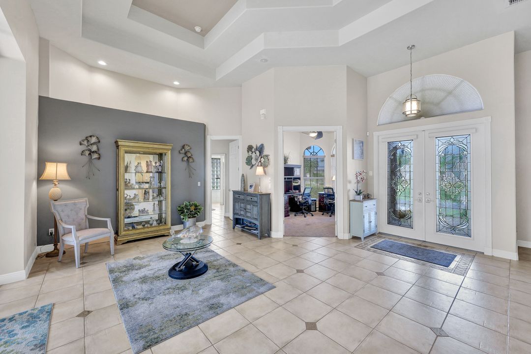 577 Somerset Ct, Marco Island, FL 34145