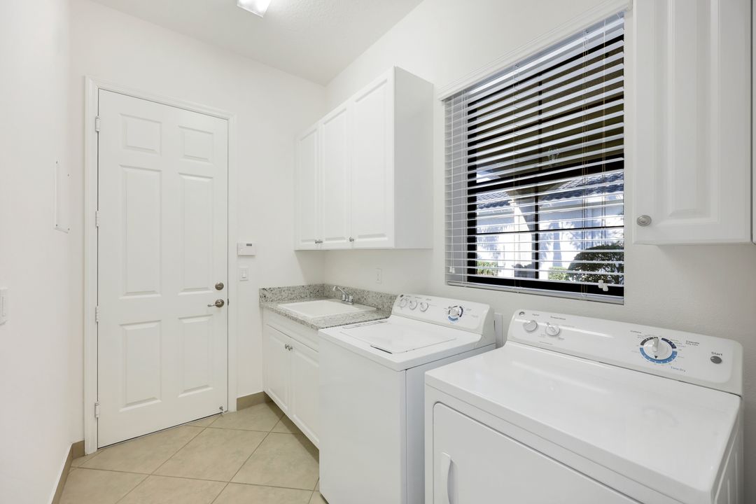 4019 Aspen Chase Dr, Naples, FL 34119