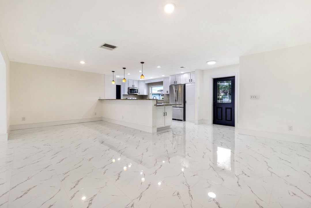 3137 SE 22nd Ave, Cape Coral, FL 33904