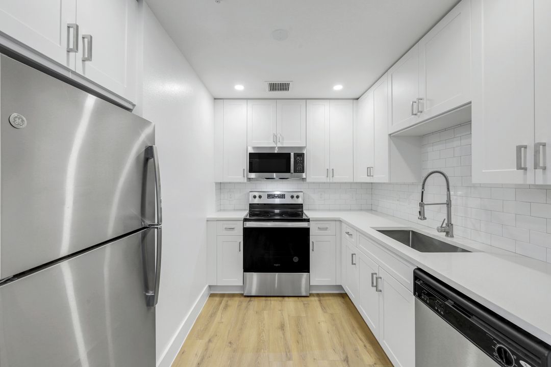 6620 SW 57th Ave #C202, South Miami, FL 33143