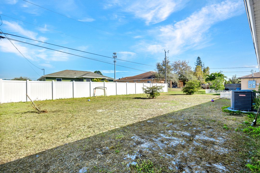 3821 SW 8th Ct, Cape Coral, FL 33914