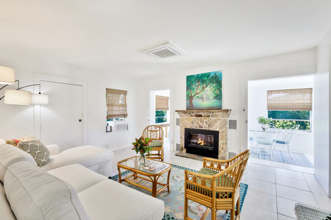 1245 8th Terrace N, Naples, FL 34102