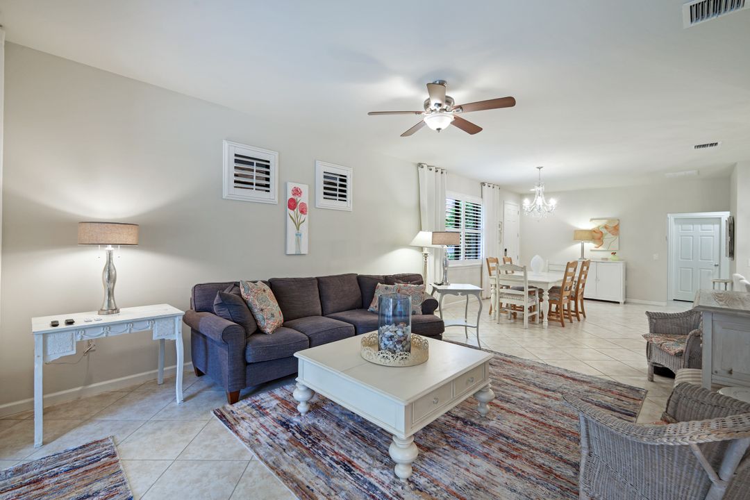 7175 Live Oak Dr, Naples, FL 34114