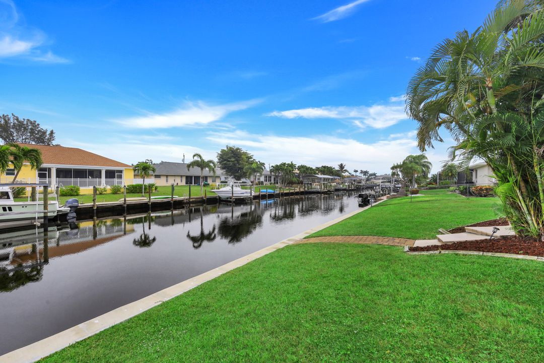 1423 SW 49th St, Cape Coral, FL 33914