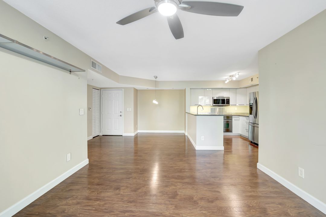 1280 Wildwood Lakes Blvd #104, Naples, FL 34104