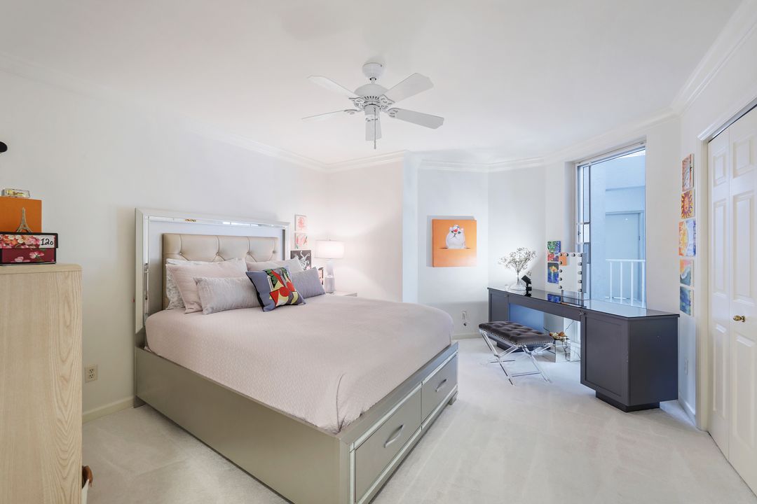 9790 Gulf Shore Dr #505, Naples, FL 34108