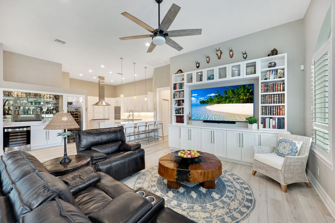 27154 Harbor Dr, Bonita Springs, FL 34135