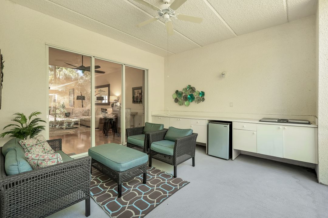 2365 Hidden Lake Dr #9, Naples, FL 34112