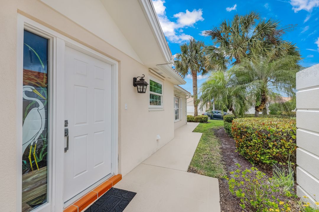 4142 Los Altos Ct, Naples, FL 34109